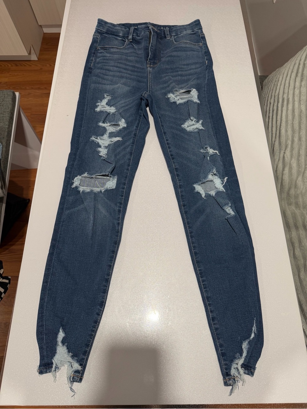 American Eagle Outfitters Distressed Dark Blue Skinny Jeans